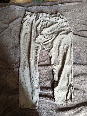 Gymshark Men's Light Gray Casual Drawstring Pants